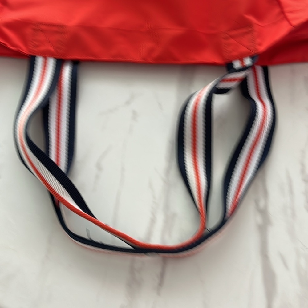 Victora Secret Pink Zipper Tote - Picture 6 of 6